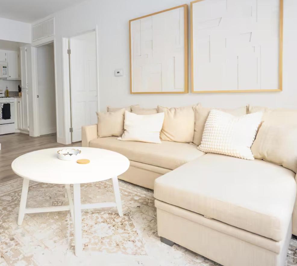Prime Santa Monica 1 Bed & Bath Apartment